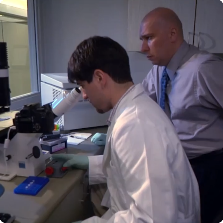 Dos científicos de Hill's Pet Nutrition